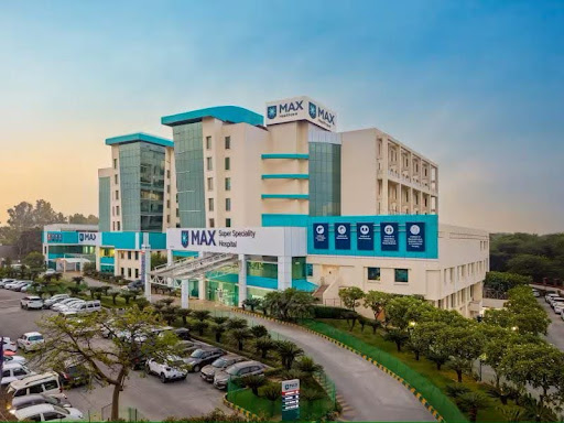 Max Super Speciality Hospital